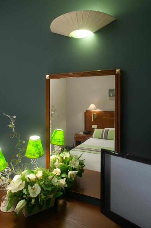 Logis Hotel & Restaurant - Lensotel Стая снимка